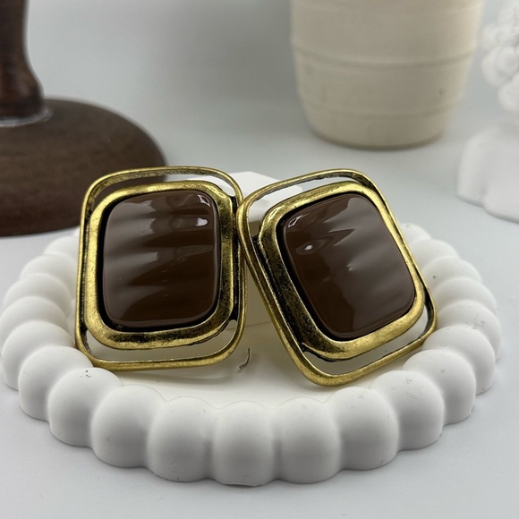 ✨ Bold Square Statement Earrings – Gold & Brown Retro Style - Picture 1 of 11